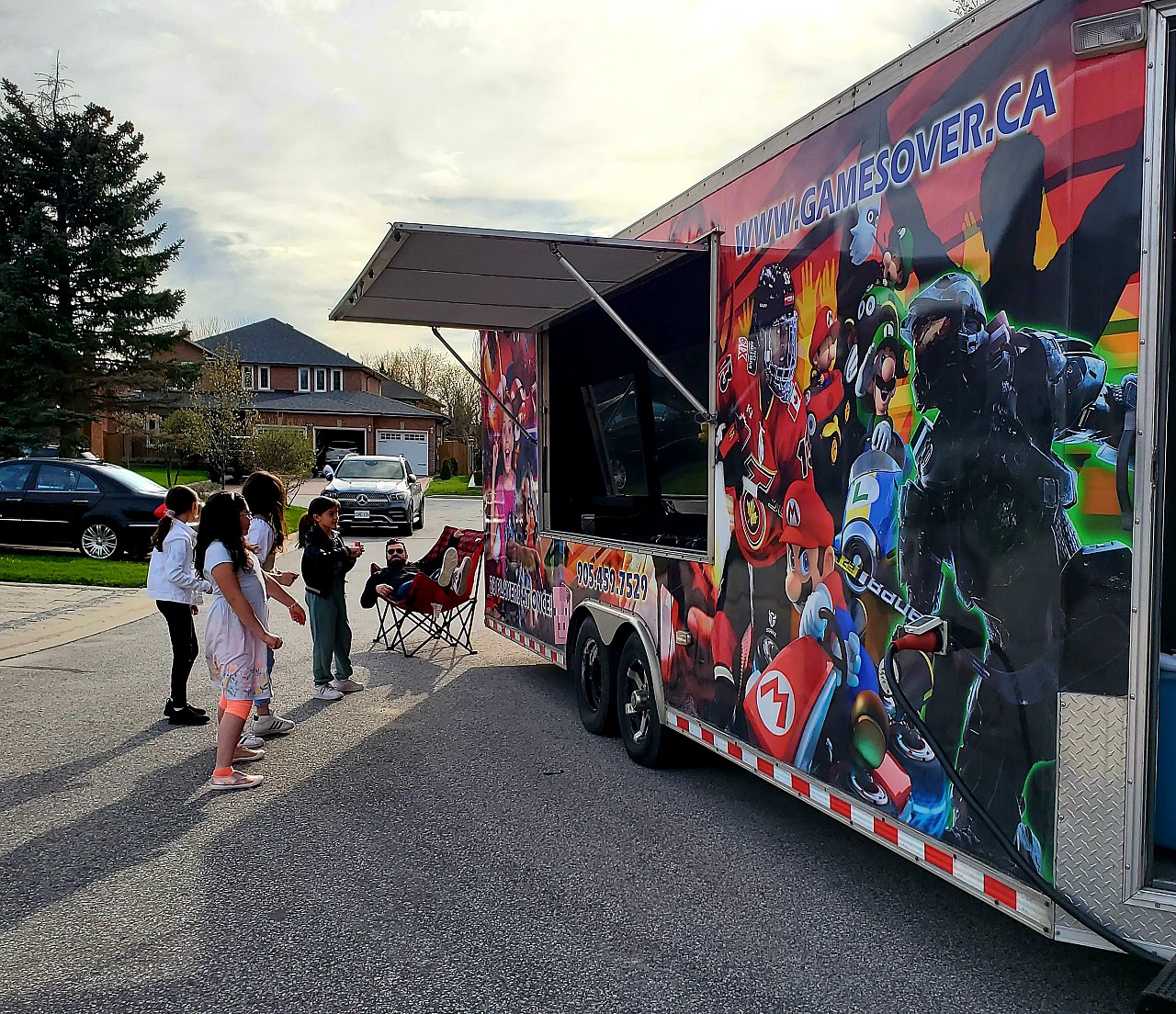 Game Truck With Outdoor Screes